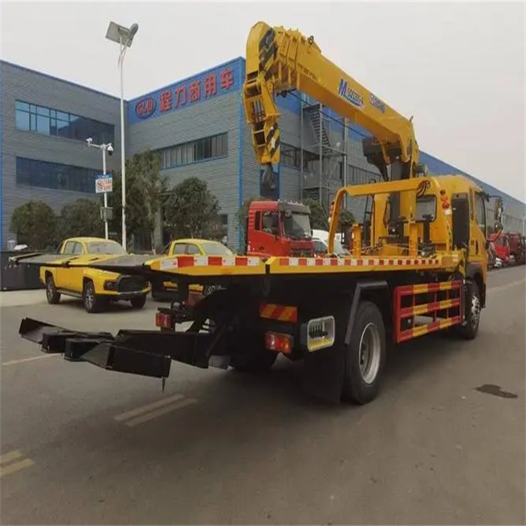 蓬莱附近小随车吊出租电话，轻松解决搬运烦恼