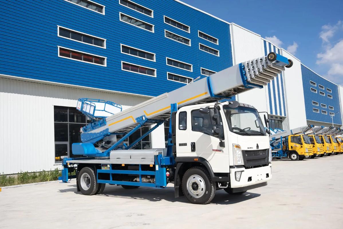 蓬莱出租云梯车高空作业车 建筑垃圾搬运